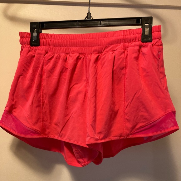 Lululemon Hotty Hot Short - Picture 6 of 9